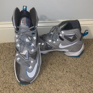 Lebron 13